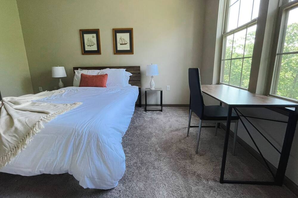 Photo of Bedroom in Ferndale