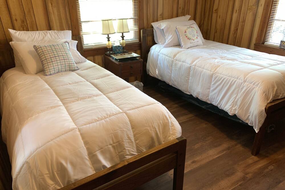 Photo of Bedroom in Heber Springs