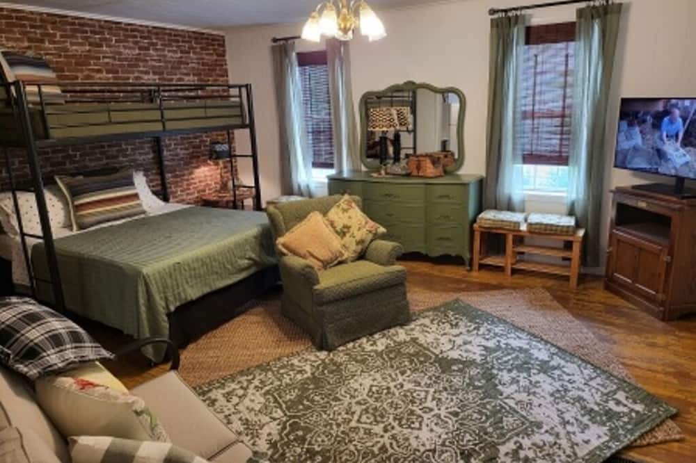 Photo of Livingroom in Shelbyville
