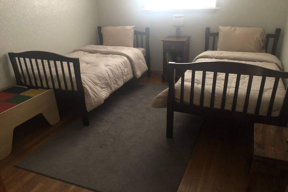 Photo of Bedroom in Mid America
