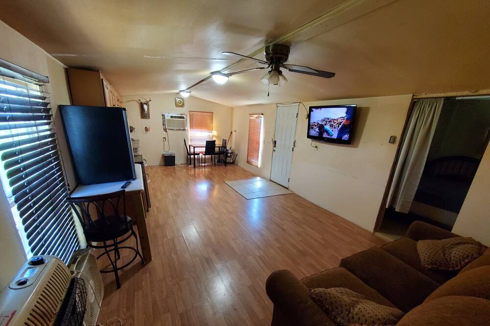 Photo of Livingroom in Oneida