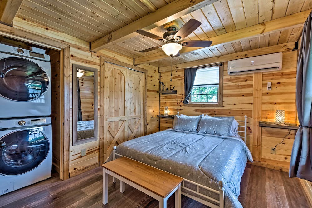 Photo of Bedroom in Cub Run