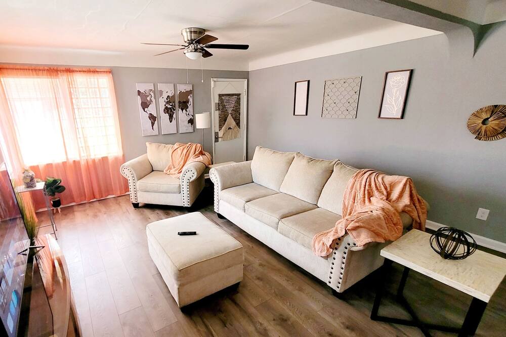 Photo of Livingroom in Velda City
