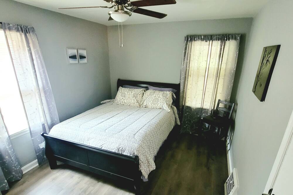 Photo of Bedroom in Velda City