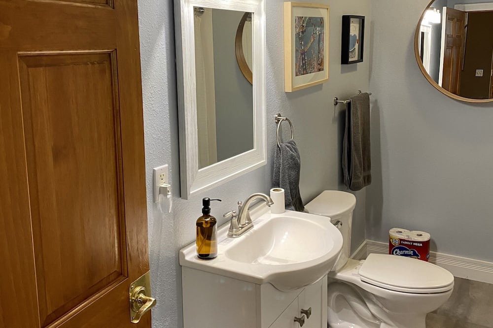 Photo of Bathroom in Jerseyville