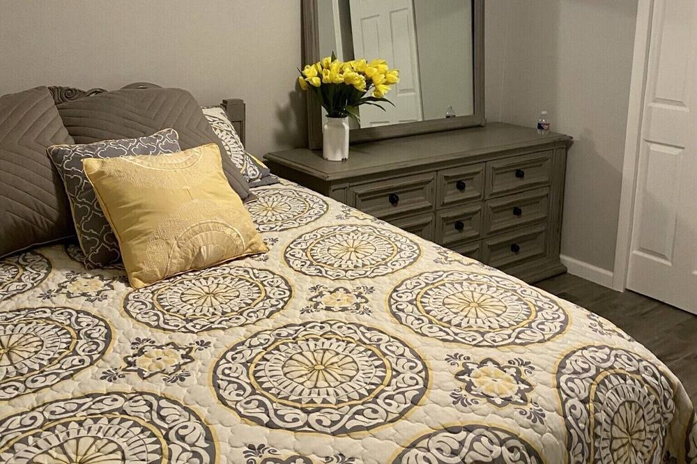 Photo of Bedroom in Beaver Shores