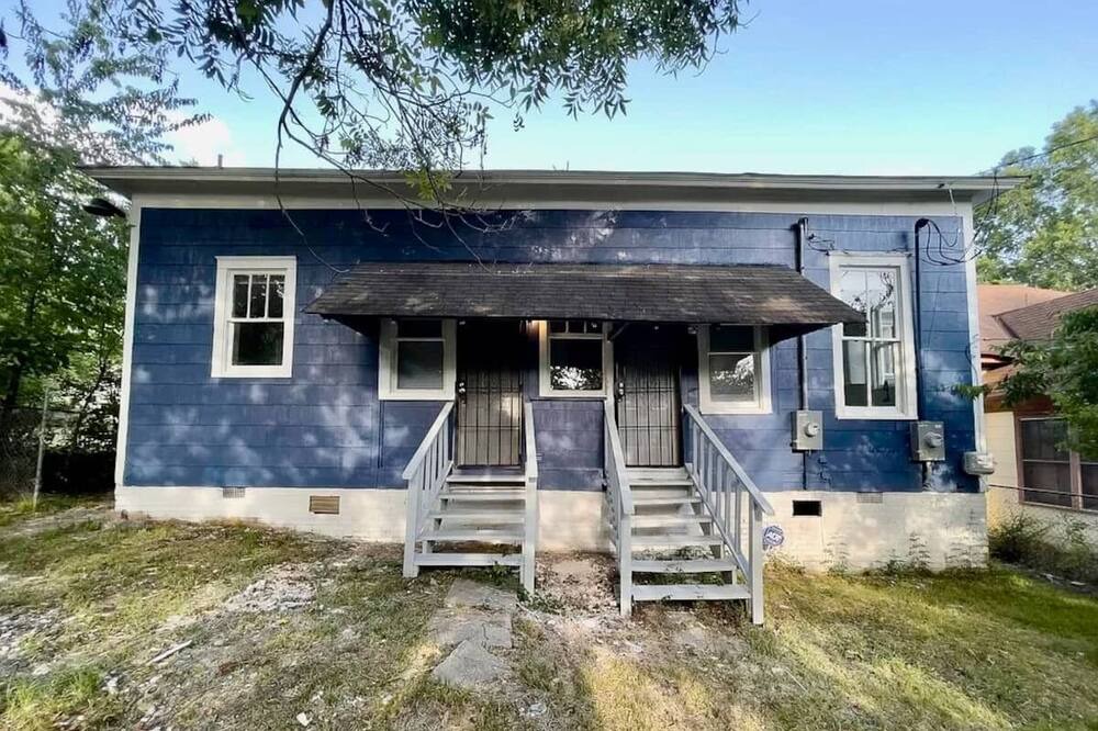Photo of Outdoor in Capital View