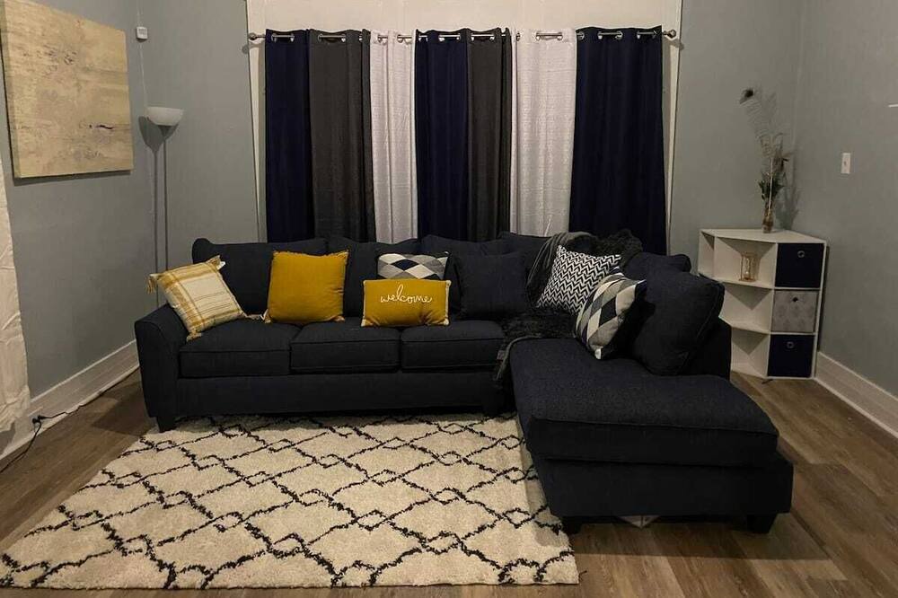 Photo of Livingroom in Capital View