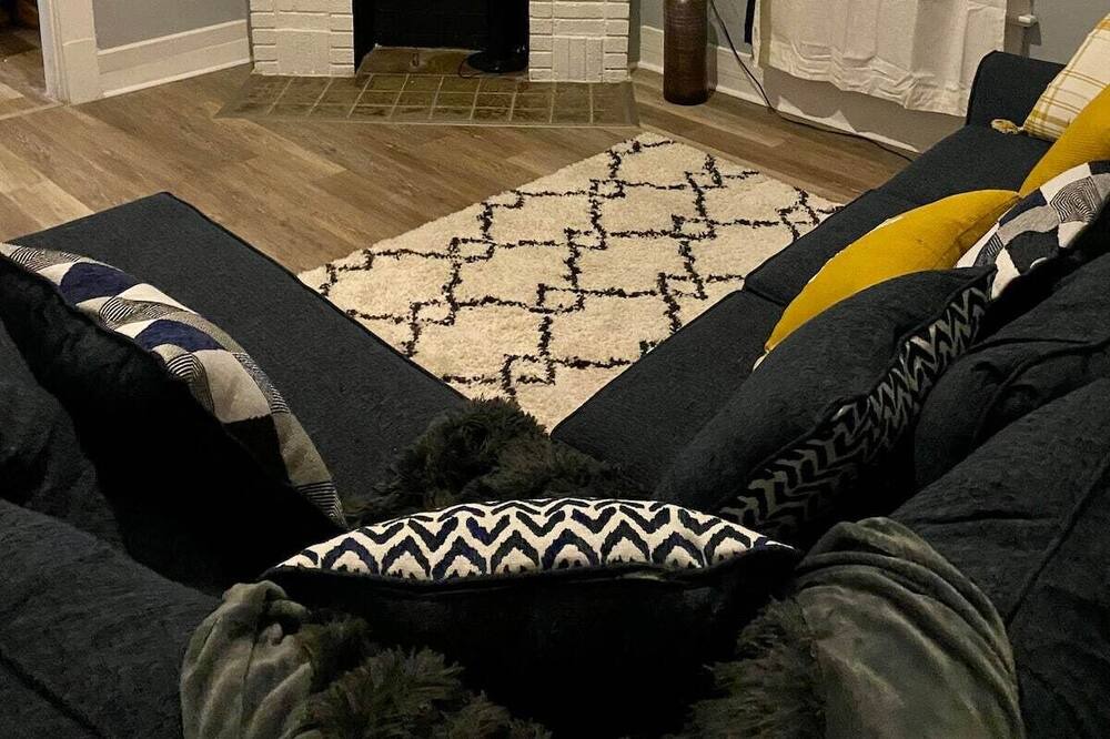Photo of Livingroom in Capital View