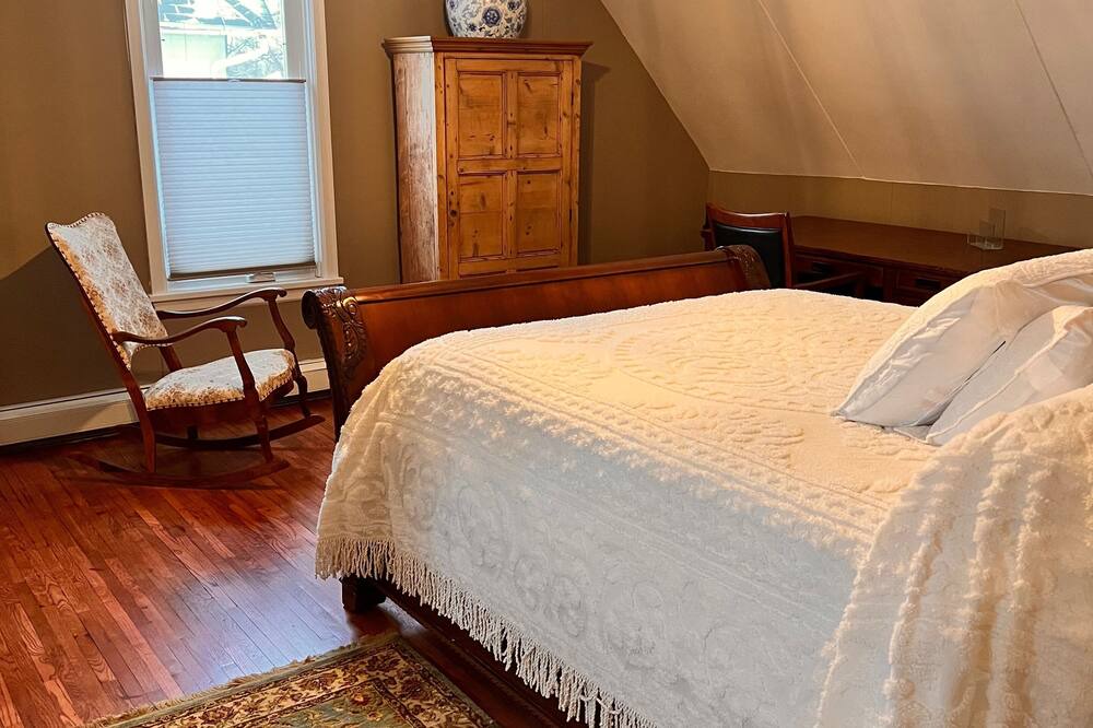 Photo of Bedroom in Owatonna