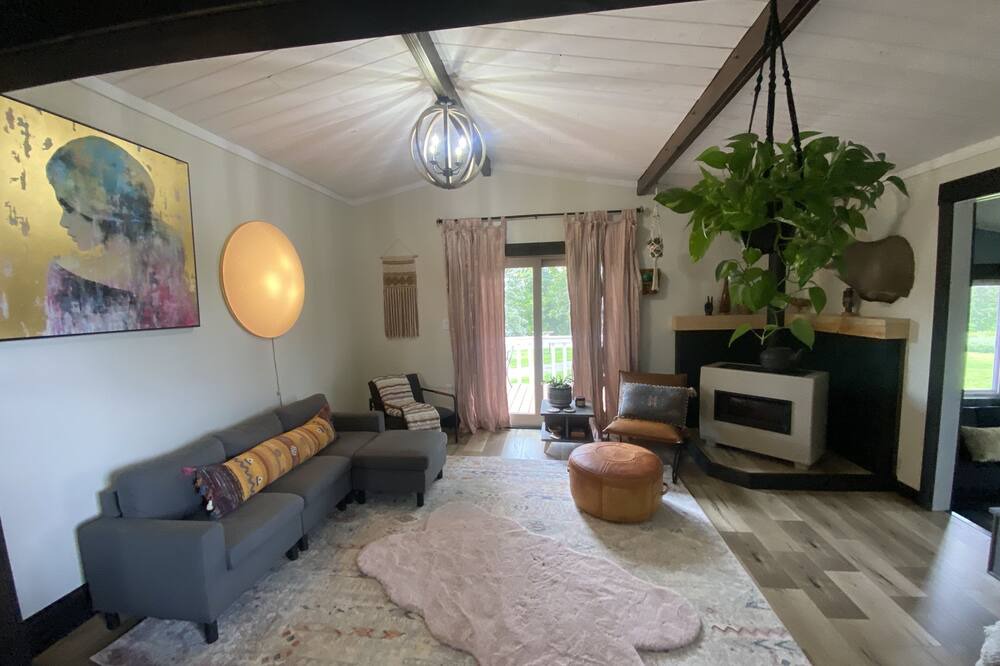 Photo of Livingroom in Osseo