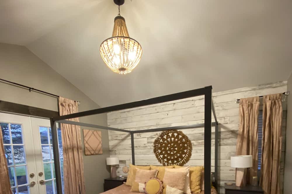 Photo of Bedroom in Osseo