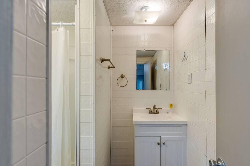 Photo of Bathroom in Allons
