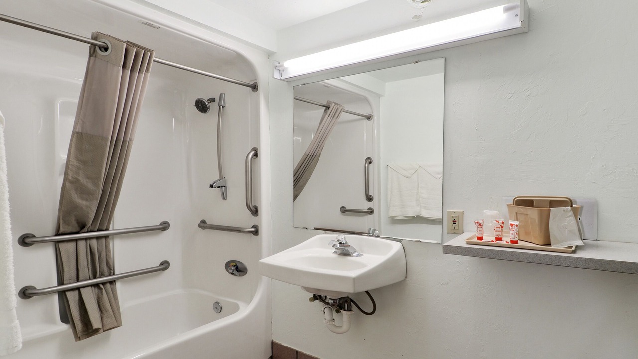 Photo of Bathroom in Erick