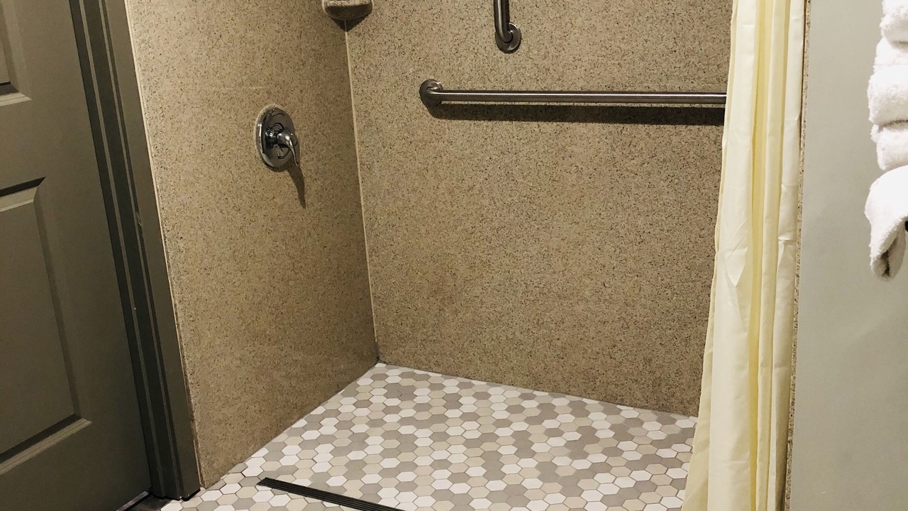 Photo of Bathroom in Wood River