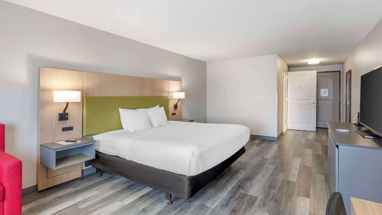 Photo of Bedroom in St. Peters