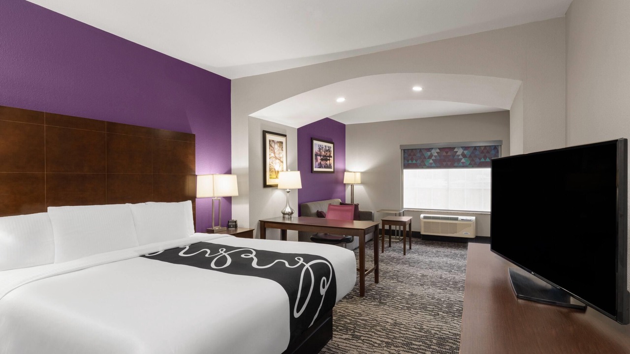 Photo of Bedroom in Broadmoor