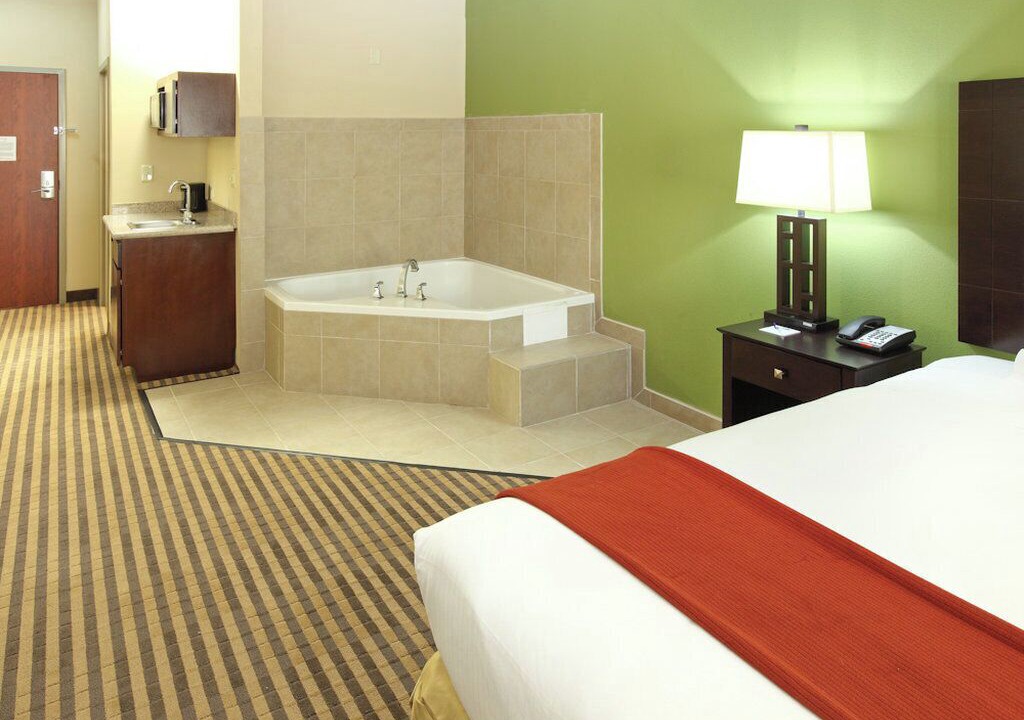 Photo of Bedroom in Maumelle