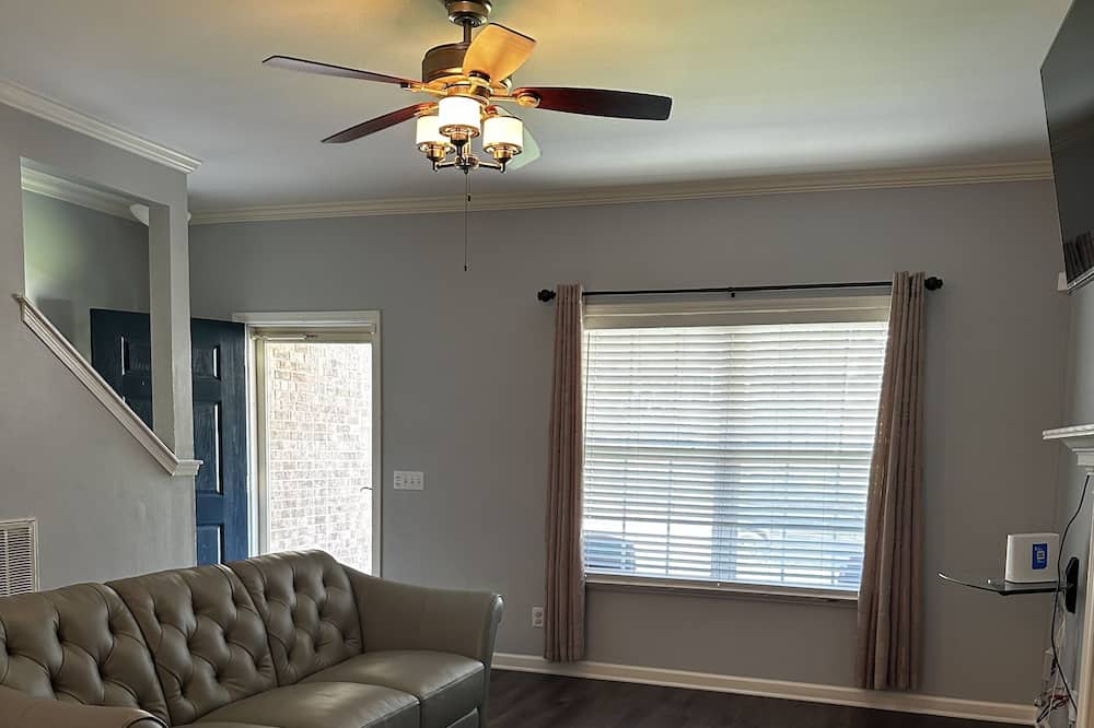 Photo of Livingroom in Antioch