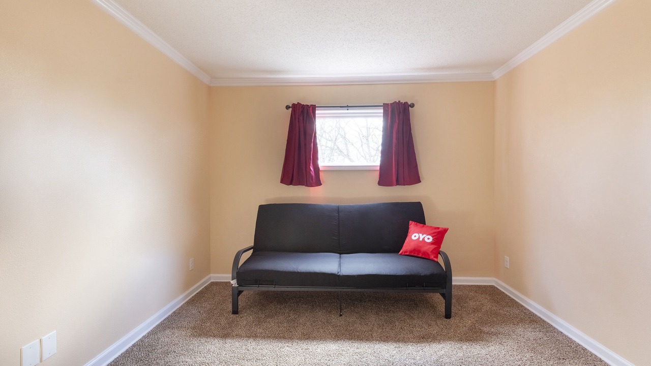 Photo of Bedroom in Cave City