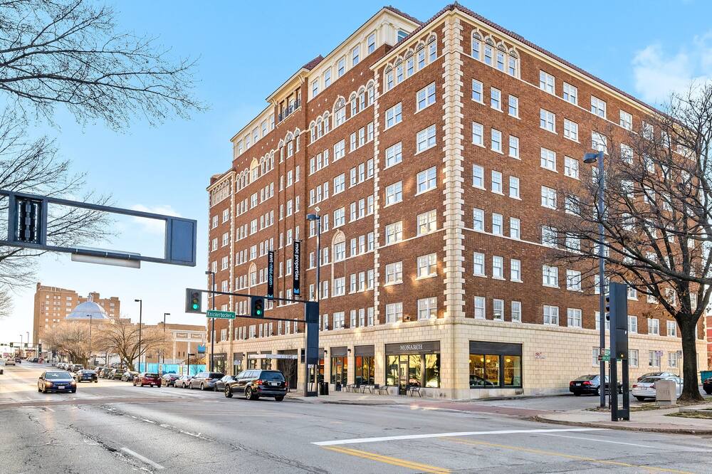 Photo of Outdoor in Midtown - Westport