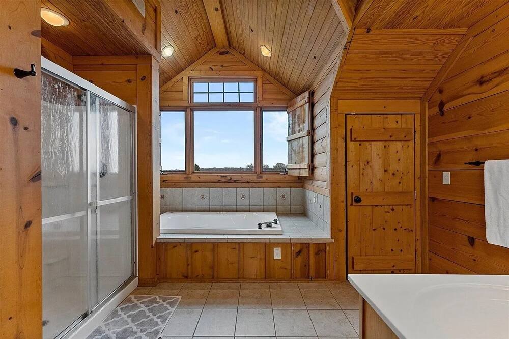 Photo of Bathroom in Scottsville