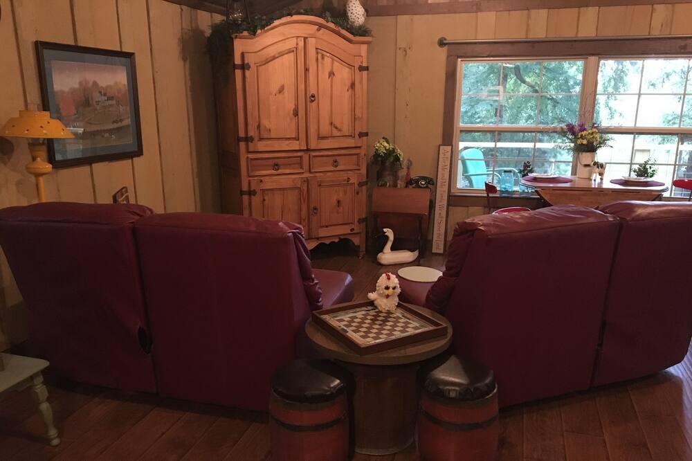 Photo of Livingroom in Arkadelphia