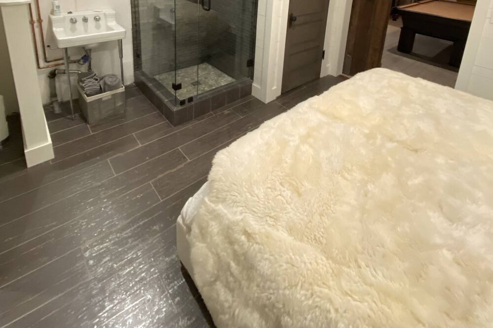 Photo of Bedroom in White Bluff
