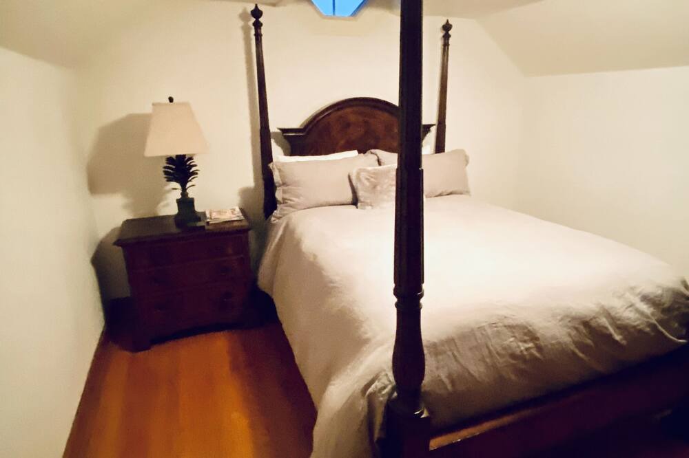 Photo of Bedroom in White Bluff