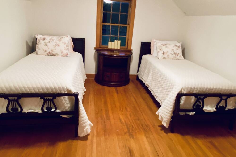 Photo of Bedroom in White Bluff