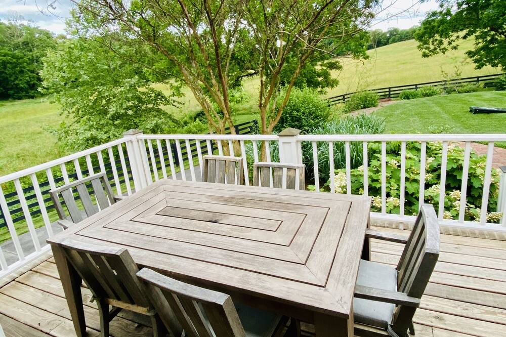 Photo of Patio Balcony in White Bluff