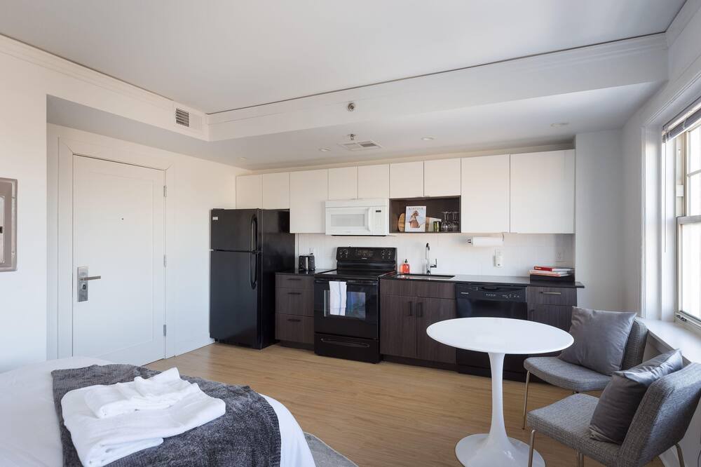 Photo of Bedroom in Midtown - Westport