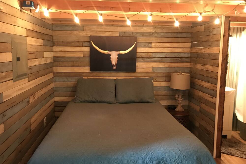 Photo of Bedroom in Mount Juliet