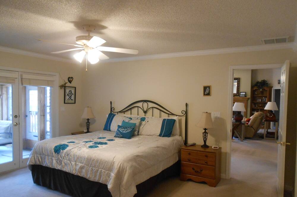 Photo of Bedroom in Hot Springs Village