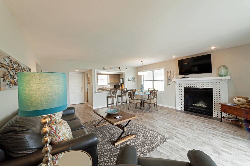 Photo of Livingroom in Lake Hamilton