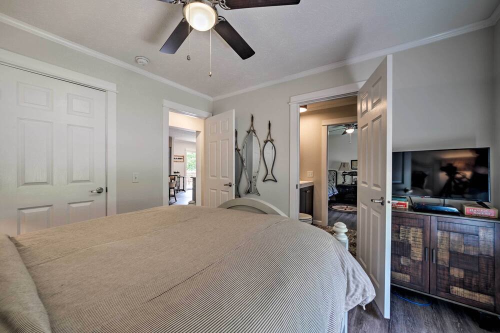 Photo of Others in Almo