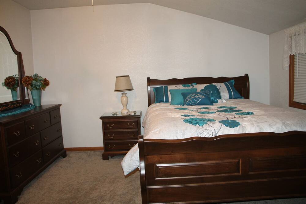 Photo of Bedroom in Wellman