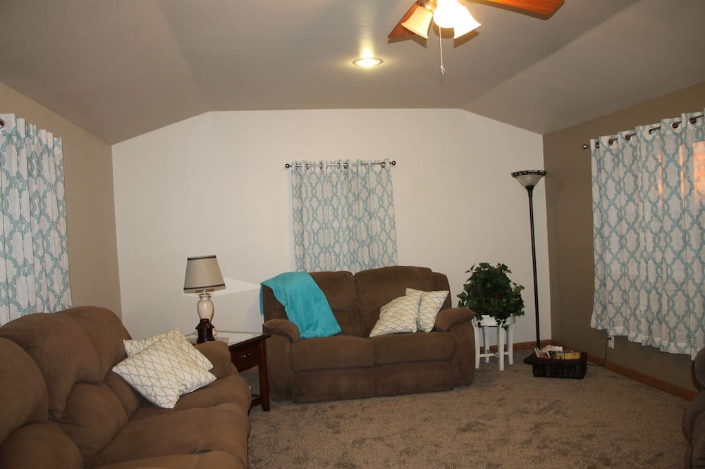 Photo of Livingroom in Wellman