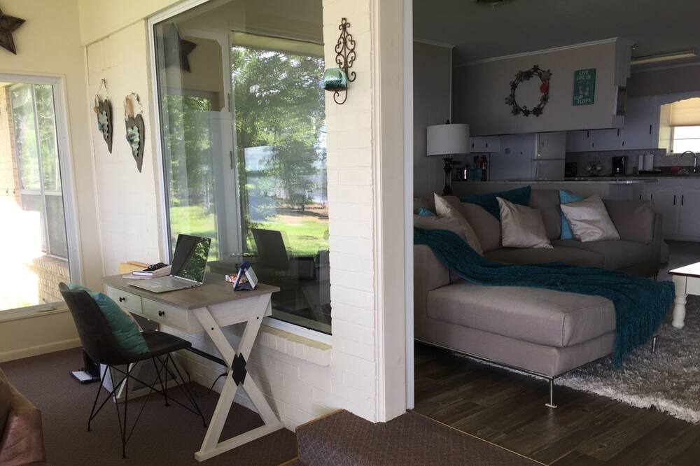 Photo of Livingroom in Avinger