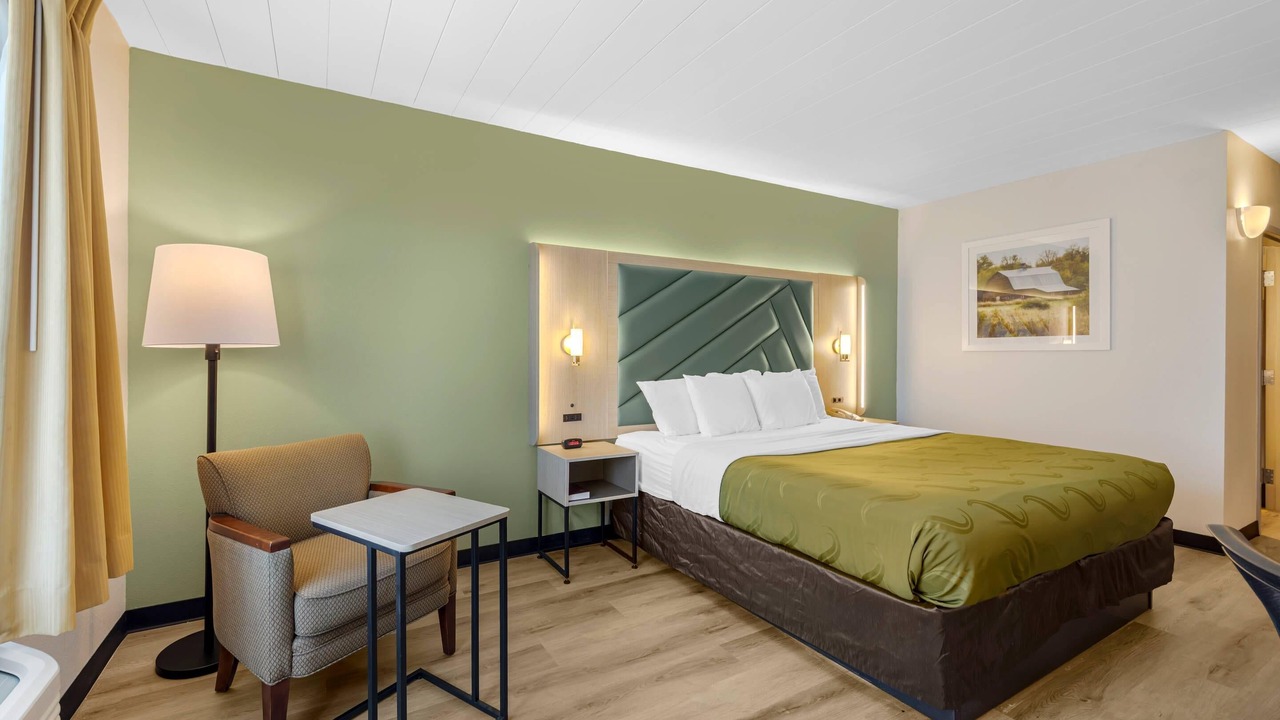 Photo of Bedroom in Monterey