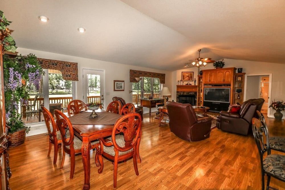 Photo of Livingroom in Hot Springs Village