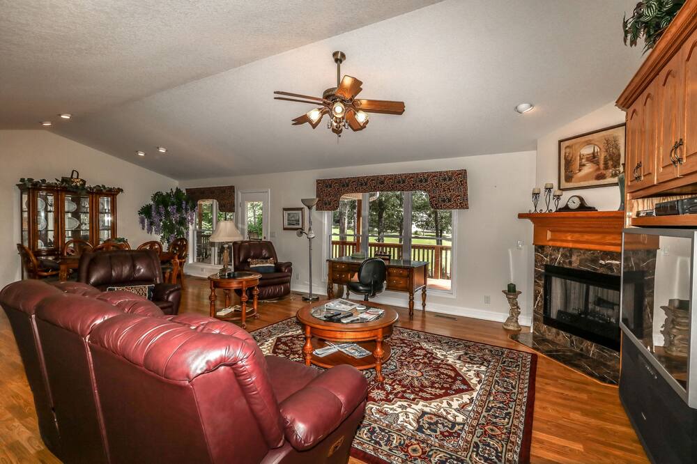 Photo of Livingroom in Hot Springs Village