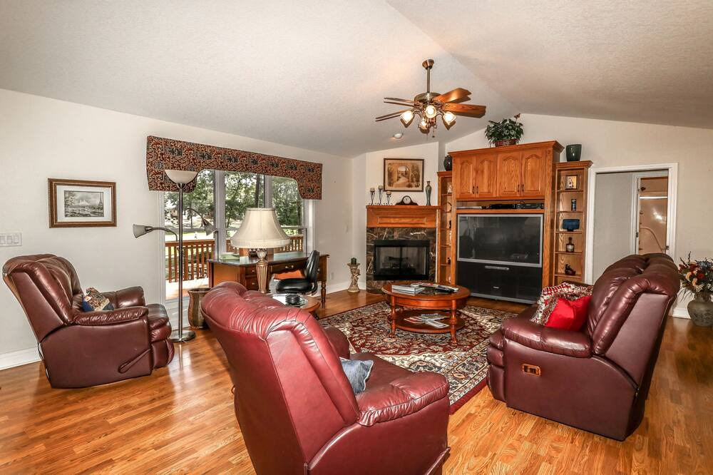 Photo of Livingroom in Hot Springs Village