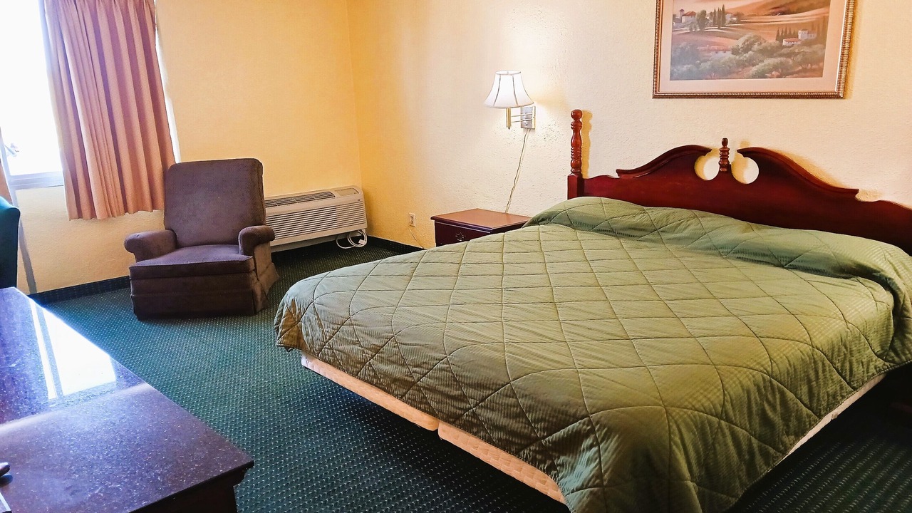 Photo of Bedroom in Junction City