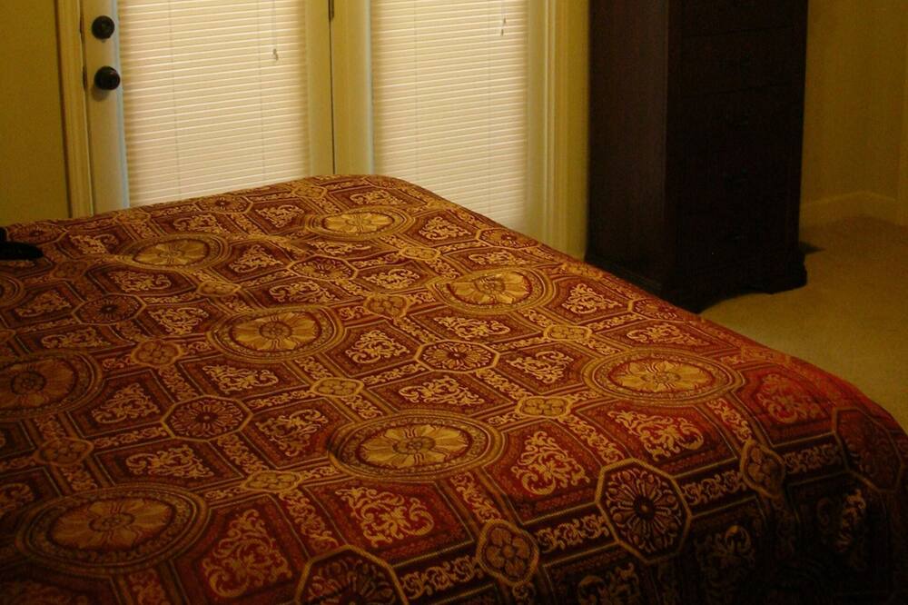 Photo of Bedroom in Counce