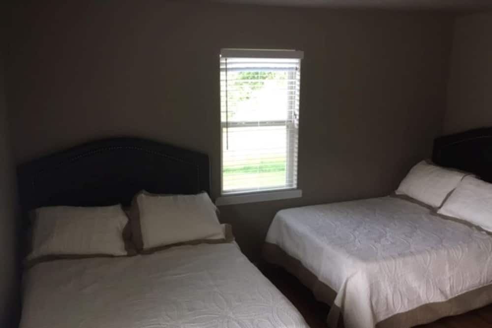 Photo of Bedroom in Zion