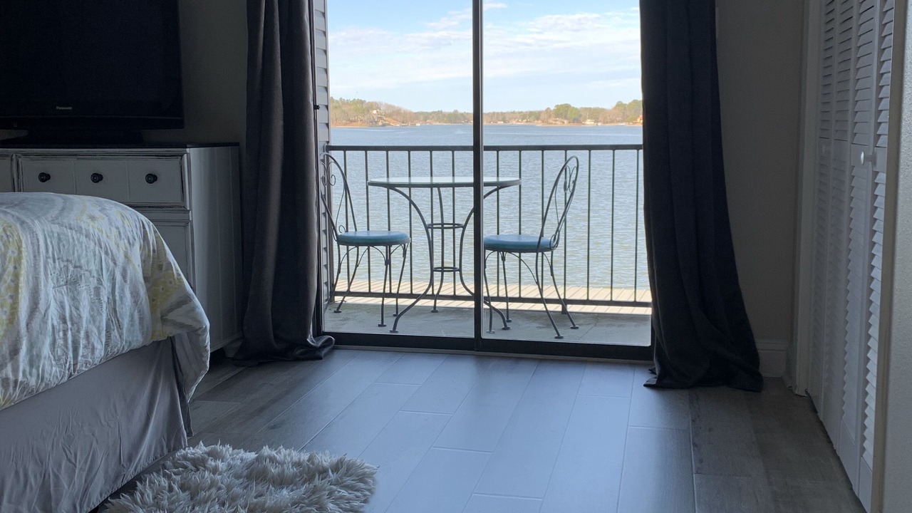 Photo of Others in Lake Hamilton