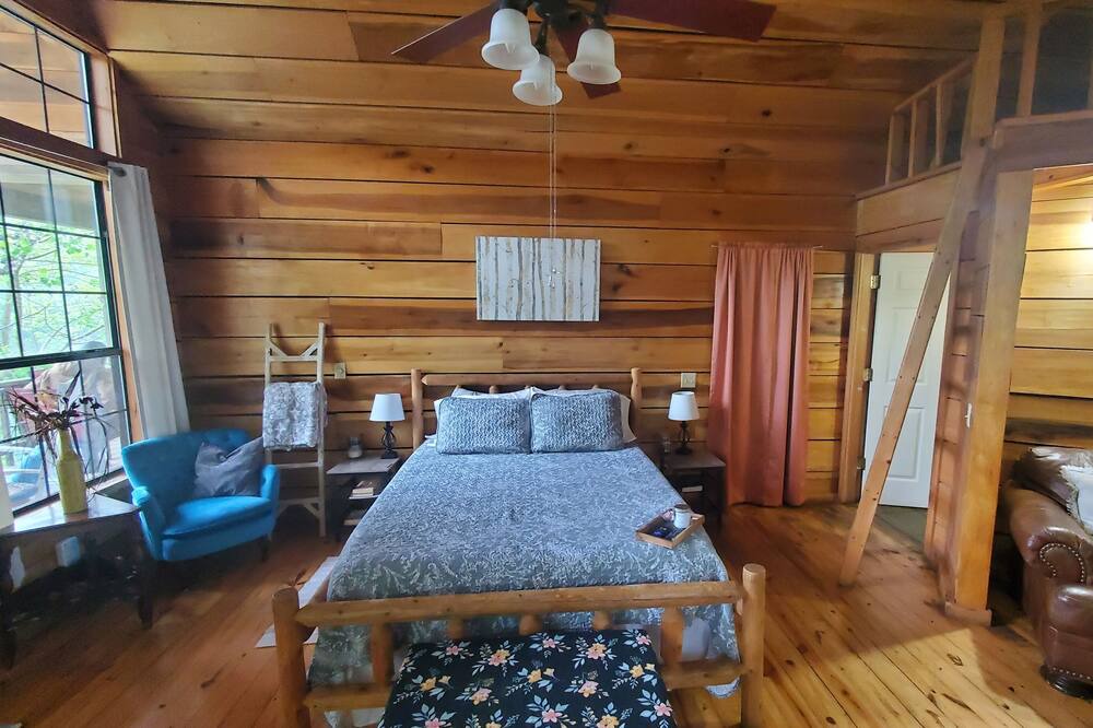 Photo of Bedroom in Heber Springs