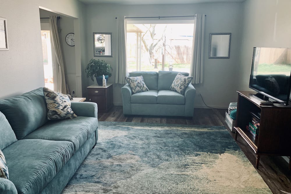 Photo of Livingroom in Woodward