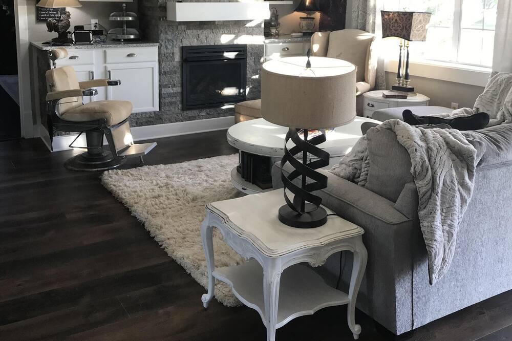 Photo of Livingroom in Kingston